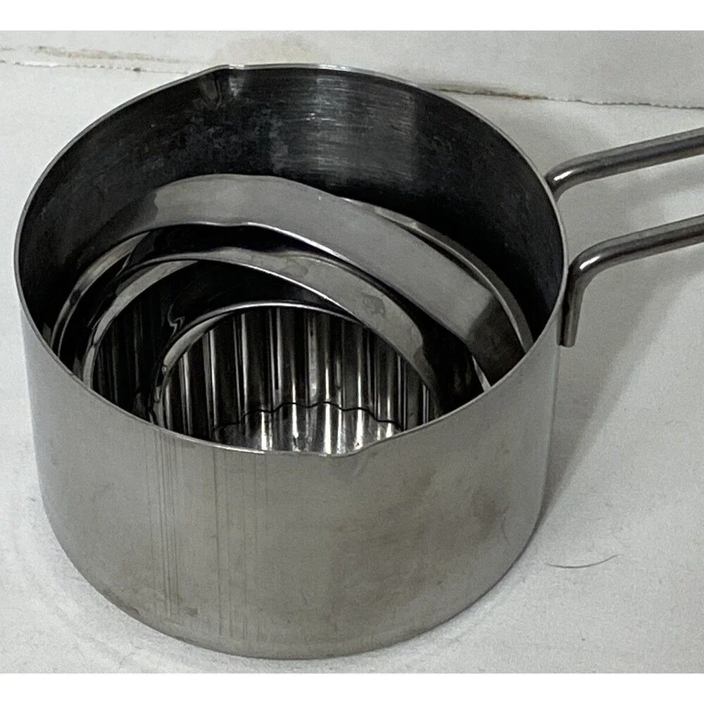 3 Pieces Stainless Steel Round Fluted Biscuit Cutter with Measuring Cup